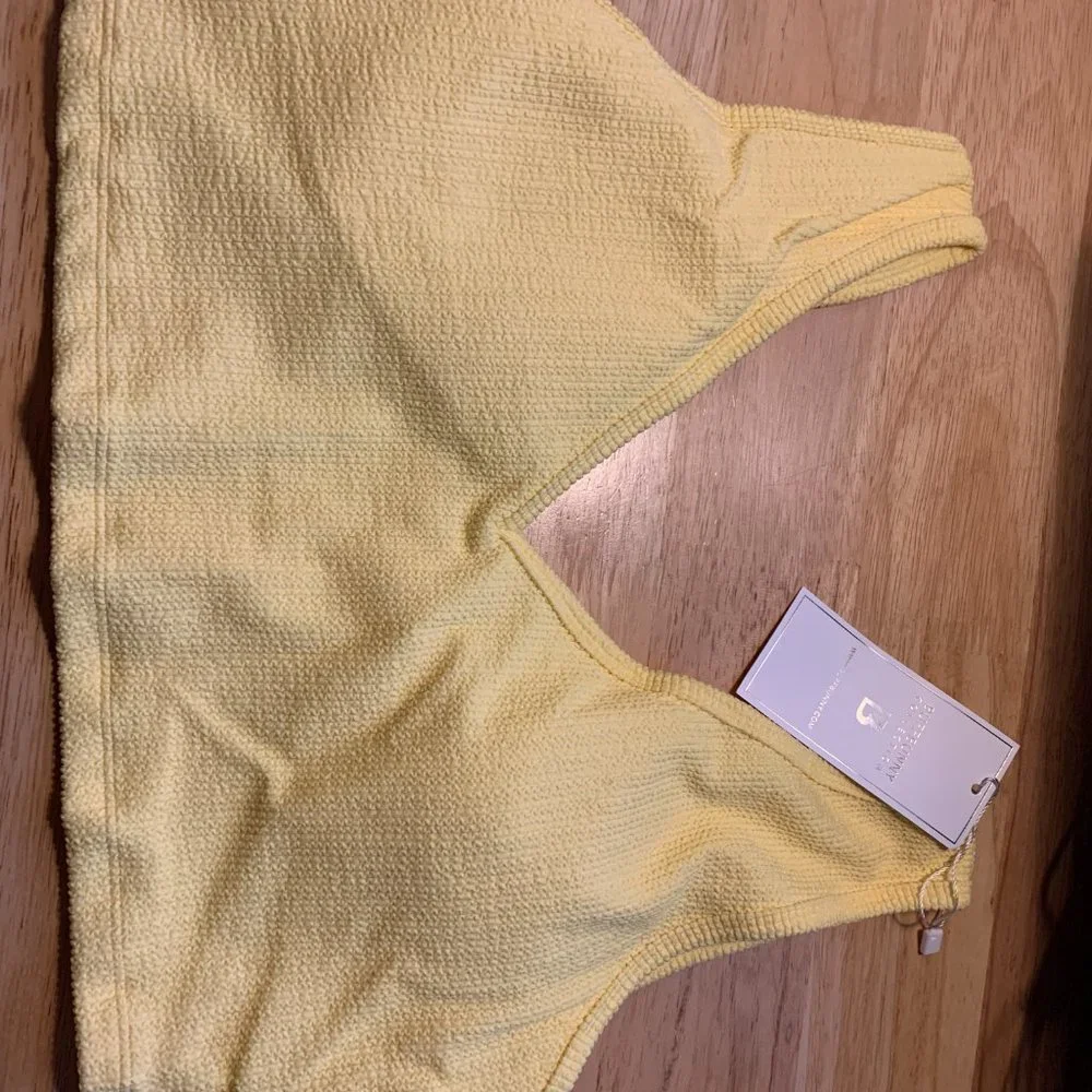 BuffBunny Supply Top - Sports Bra ✨ Glow Up ✨ - Picture 6 of 9